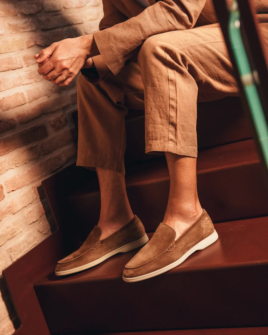 Pelle di Vitello o Suede: Guida ai Materiali Mille885