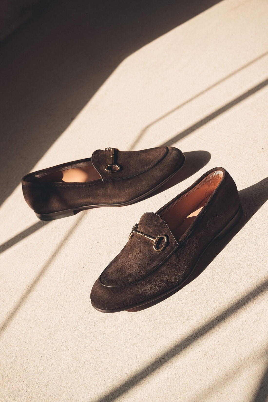 Come Eliminare il Cattivo Odore dalle Scarpe in Pelle
